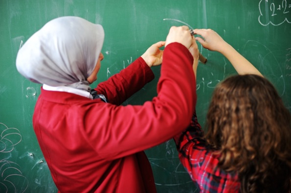 Enseignante hijab voile islamique